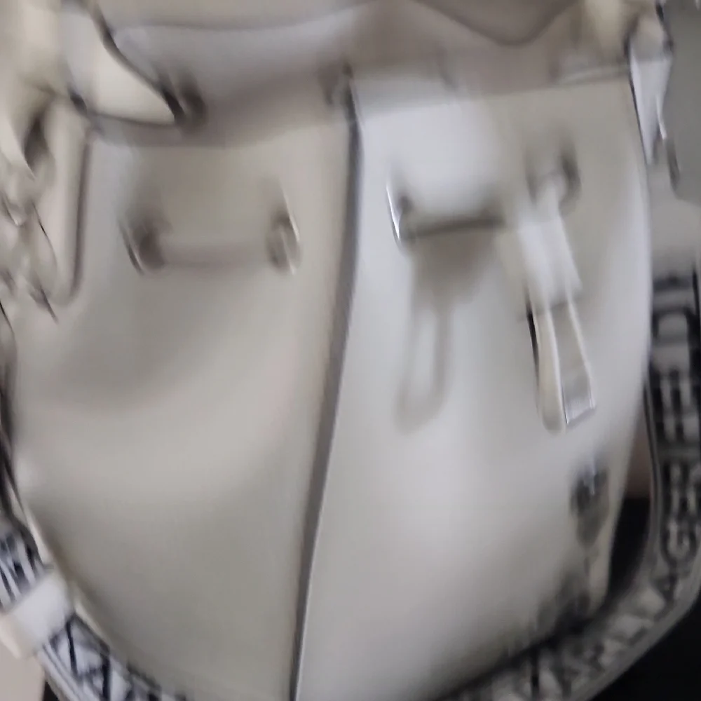 Karl Lagerfeld 2 Way Crossbody/Shoulder Bag with Logo Guitar Strap. New W/ Tags! - Picture 6 of 13